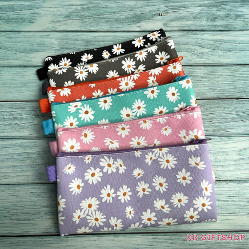 KB ขายส่ง ยกโหล (12ใบ) กระเป๋าดินสอ กล่องดินสอ อุปกรณ์เครื่องเขียน ขนาด 4x8 นิ้ว พิมพ์ลาย daisy - Image 4