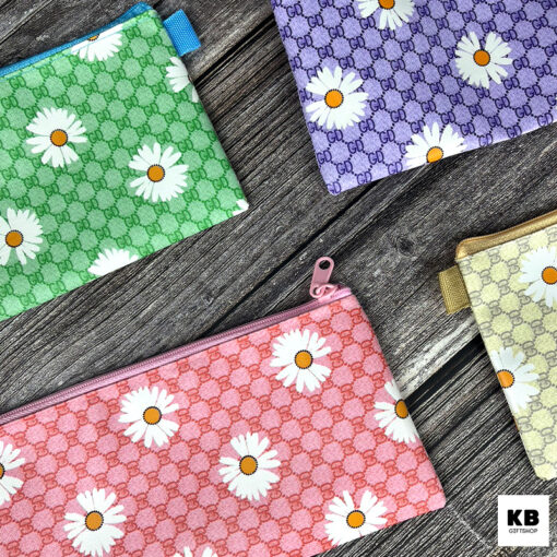 KB ขายส่ง ยกโหล (12ใบ) กระเป๋าดินสอ กล่องดินสอ อุปกรณ์เครื่องเขียน ขนาด 4x8 นิ้ว ลายดอกเดซี่GD - Image 5
